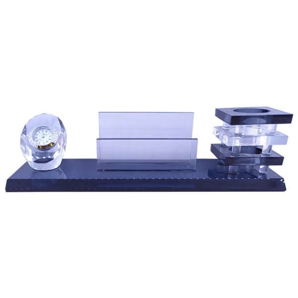 Unık Au-22 Kalemlikli Kartvizitli Saatli Kristal Masa Seti